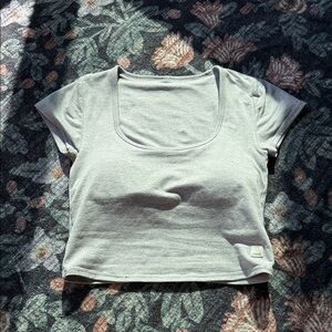 Vuori Scoop Halo Neck Crop Top